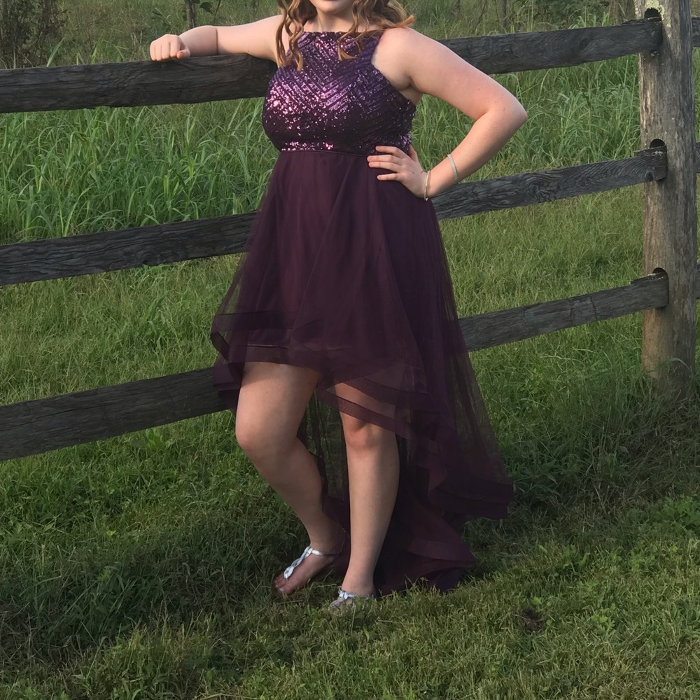Formal gown - Picture 5 of 5